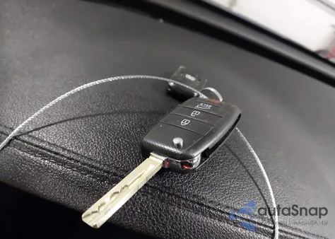 2019 Kia Sorento 3.3L Lx z USA, uszkodzony, nr VIN 5XYPG4A5XKG557653